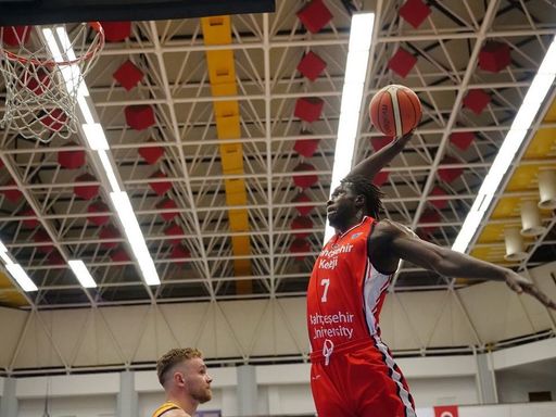 CSU Sibiu a pierdut cu scorul de 81-83 confruntarea cu Bahceşehir Istanbul, din FIBA Europe Cup