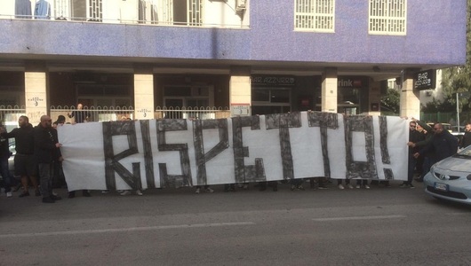 Protest al suporterilor echipei Napoli la stadionul San Paolo - VIDEO