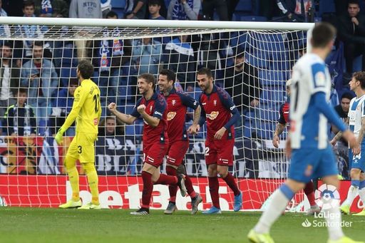 Victorie categorică obţinută de Osasuna în faţa echipei Espanol: 4-2, după ce adversarii au condus cu 1-0