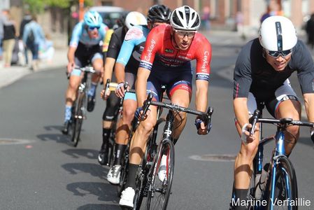 Ciclistul Julien Cadron în comă indusă, după ce a suferit un stop cardiac în timpul unei curse