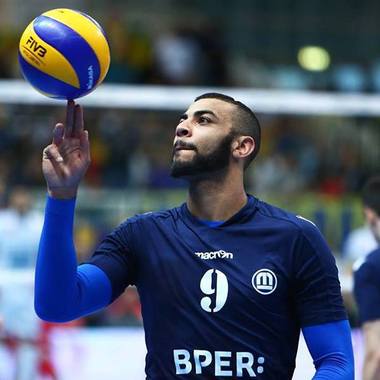 Voleibalistul Earvin Ngapeth, reţinut în Brazilia pentru hărţuire sexuală; El este acuzat că a pălmuit o femeie peste fund