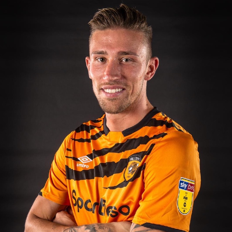 Angus MacDonald, jucător de la Hull City, a anunţat că s-a vindecat de cancer la colon