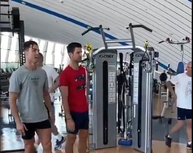 Cristiano Ronaldo l-a învăţat în sală pe Djokovici să sară ca el - VIDEO