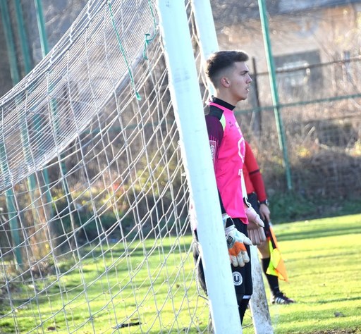 Patru juniori formaţi de Universitatea Cluj au semnat contracte de jucători profesionişti cu clubul din Liga a II-a