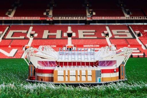 Lego a creat o replică a Stadionului Old Trafford