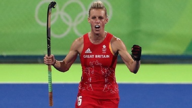 Campioana olimpică Alex Danson-Bennett s-a retras din activitate din cauza unei accidentări pe care a suferit-o în 2018 râzând la o glumă a soţului său
