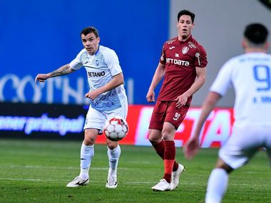 CFR Cluj a învins Universitatea Craiova, scor 2-0, şi a încheiat pe primul loc sezonul regulat al Ligii I