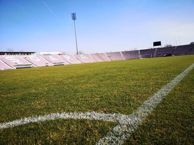 ASU Politehnica Timişoara – FC Rapid, scor 0-0, în Liga II. Oaspeţii au jucat aproape de la început în inferioritate numerică