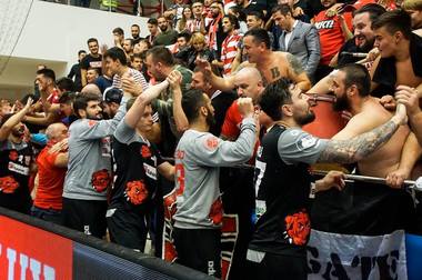 Dinamo Bucureşti s-a calificat, în premieră, în optimile de finală ale Ligii Campionilor la handbal masculin
