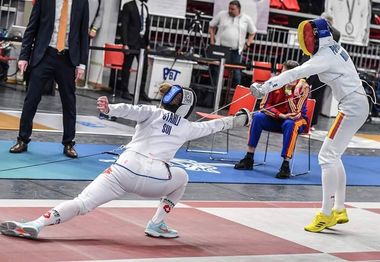 Sportivii români care au participat la CM de spadă de la Budapesta trebuie să se autoizoleze şi să fie testaţi pentru Covid-19, după ce concurenţi asiatici au fost găsiţi infectaţi