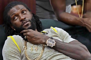 Emmanuel Adebayor, plasat în izolare la un hotel în Benin, după ce a plecat din Paraguay pentru a ajunge în Togo