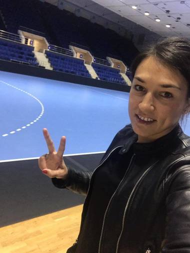 Ianis Hagi, Ana-Maria Popescu, Cristina Neagu, Sandra Izbaşa şi Virgil Stănescu cântă melodia lui Smiley "Oarecare" - VIDEO