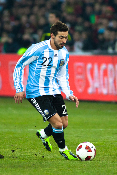 Ezequiel Lavezzi a cumpărat alimente de 70.000 de euro pentru locuitorii din satul său natal din Argentina