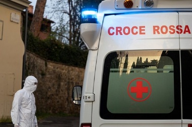 Del Piero şi ceilalţi jucători din naţionala Italiei campioană mondială în 2006 au donat patru ambulanţe