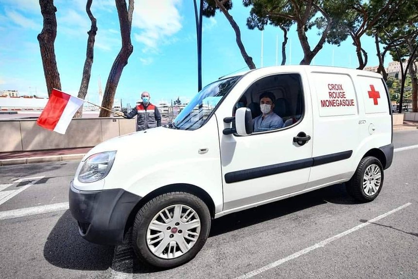 Charles Leclerc, şofer pentru Crucea Roşie din Monaco