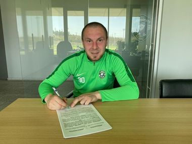 După Claudiu Keşeru, şi Cosmin Moţi şi-a prelungit contractul cu Ludogoreţ