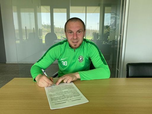 După Claudiu Keşeru, şi Cosmin Moţi şi-a prelungit contractul cu Ludogoreţ