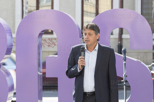 REPORTAJ Petre Brănişteanu, în vremea pandemiei: Acum e ca la Revoluţie, când ne-au închis pe stelişti la Săftica!
