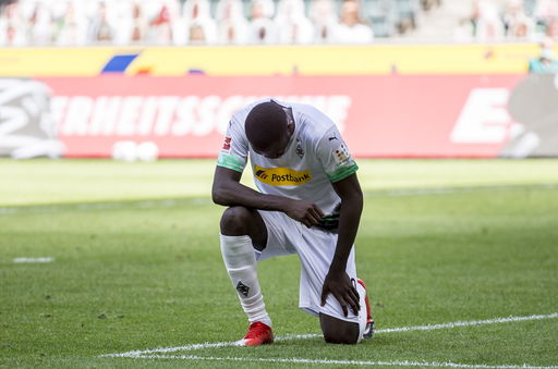 Borussia Monchengladbach – Union Berlin, scor 4-1. Marcus Thuram, marcator, a îngenuncheat pe teren ca omagiu pentru George Floyd
