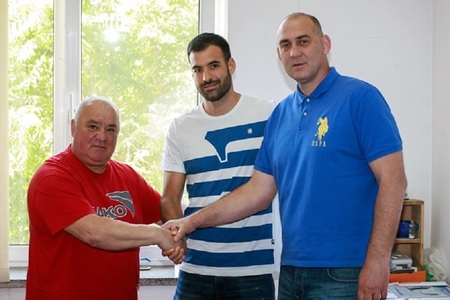 Javier Humet a semnat cu Dinamo