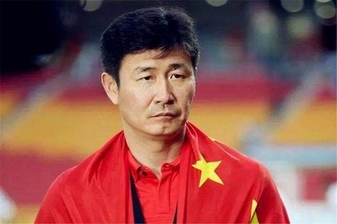 Cel mai bun marcator din istoria Chinei, împotriva partidului unic: Spectrul comunismului nu trebuie să mai planeze asupra lumii