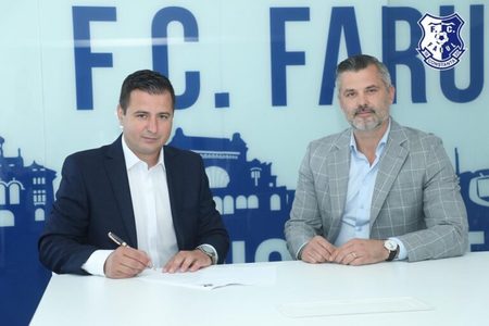 Ianis Zicu va antrena echipa Farul Constanţa şi în sezonul viitor