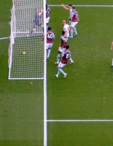 Hawkeye şi-a cerut scuze după ce tehnologia video pe linia porţii nu a semnalizat un gol la meciul Aston Villa - Sheffield United, scor 0-0