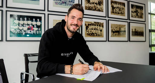 Roman Burki şi-a prelungit contractul cu Borussia Dortmund