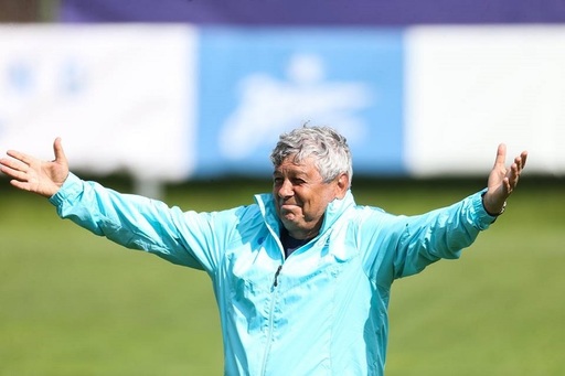 Lucescu despre vizita făcută în cantonamentul FC Dinamo: Totul s-a petrecut respectând absolut toate regulile. Dar luni mă duc şi fac testul