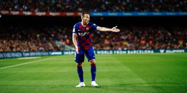 Arthur (FC Barcelona) riscă sancţiuni, după ce a plecat în Brazilia şi a lipsit de la testarea pentru Covid-19