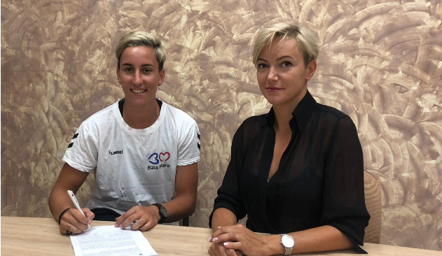Handbalista Cristina Laslo, cooptată în lotul Minaur Baia Mare, a semnat contractul pe două sezoane