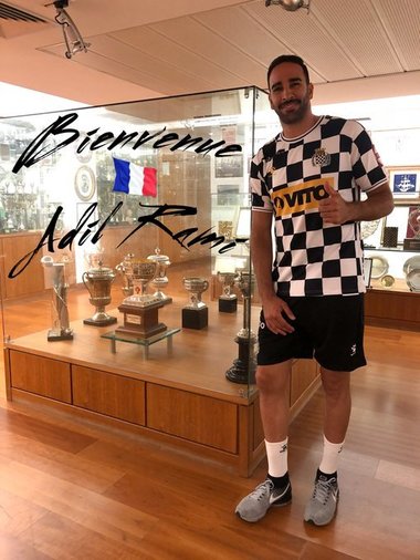 Adil Rami a semnat un contract pe două sezoane cu Boavista Porto