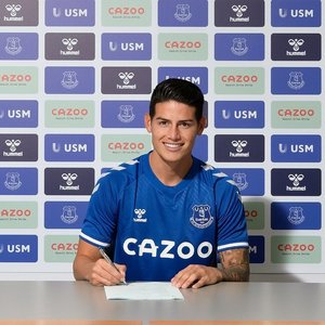 James Rodriguez a semnat cu Everton