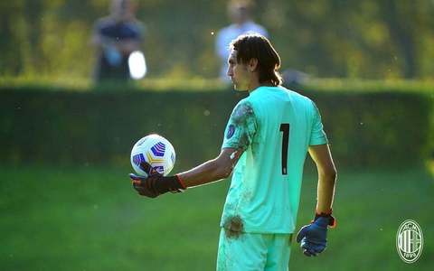 Tătăruşanu a debutat la AC Milan într-un meci amical cu Brescia