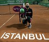 Patricia Ţig, după finala turneului de la Istanbul: A fost o luptă mare. Le mulţumesc soţulului şi fiicei mele, care sunt aici / Bouchard: Ce meci! O felicit pe Patricia - VIDEO