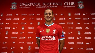 Thiago Alcantara a semnat pentru patru sezoane cu Liverpool