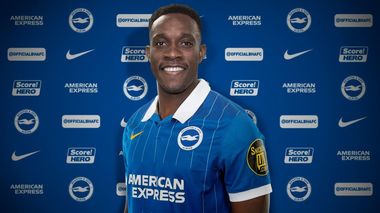 Brighton l-a achiziţionat pe Danny Welbeck