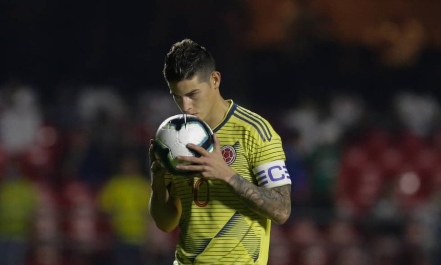 Presa columbiană scrie că James Rodriguez s-a bătut în vestiar cu un coleg după meciul cu Ecuador. Jucătorul şi federaţia neagă