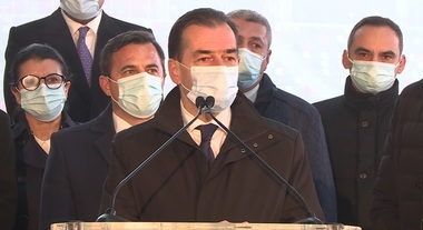 Orban: Stadionul Steaua a renăscut precum Phoenix din cenuşă şi se prezintă într-o formă modernă / Nicuşor Dan: Am o nostalgie după fostul stadion Ghencea. Am fost aici în ’87, eram elev în lotul de matematică şi am fost la România - Spania, 3-1