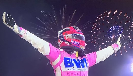 Sergio Perez a câştigat Sakhir Grand Prix, penultima etapă a sezonului de F1. Pentru mexican este primul succes în Formula 1