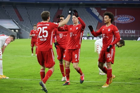 Bundesliga: Bayern Munchen a învins Mainz, scor 5-2, revenind de la 0-2 / Victorie şi pentru Borussia Dortmund