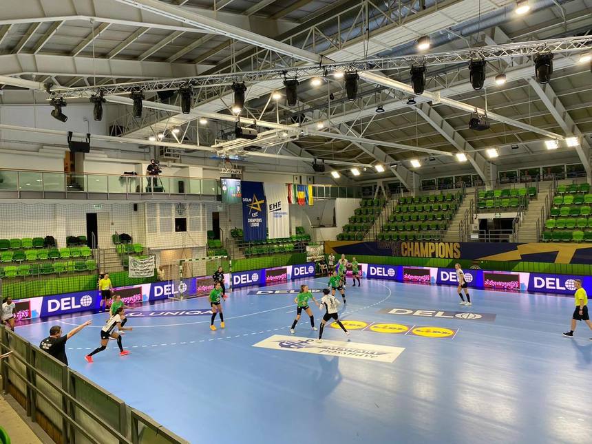 CSM Bucureşti a fost învinsă de FTC Budapesta, scor 31-27, în Liga Campionilor la handbal feminin