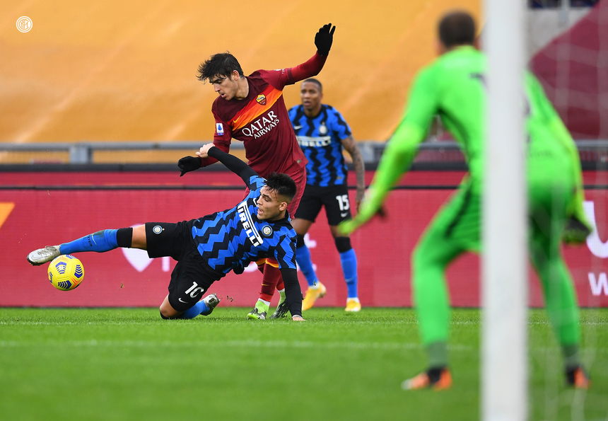 Inter Milano, cu Ionuţ Radu rezervă, a remizat în deplasare cu AS Roma, scor 2-2. Gazdele au egalat pe final