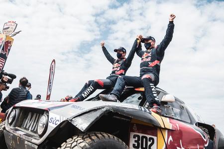 Stephane Peterhansel a câştigat Raliul Dakar la clasa auto. Este al 14-lea succes al francezului, care a triumfat la şase ediţii şi la moto