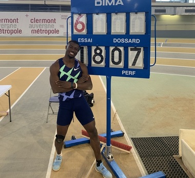 Record mondial la triplusalt: Hugues Fabrice Zango, primul care depăşeşte pragul de 18 metri în sală - VIDEO