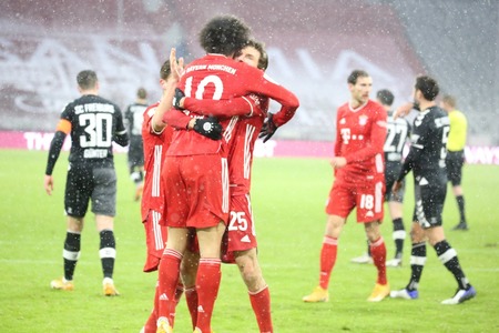 Bundesliga: Victorie pentru liderul Bayern Munchen, scor 2-1 cu Freiburg