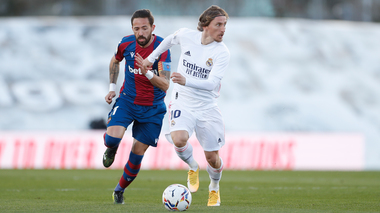 Eşec pentru Real Madrid în LaLiga: scor 1-2 cu Levante, după ce a condus cu 1-0 în inferioritate numerică