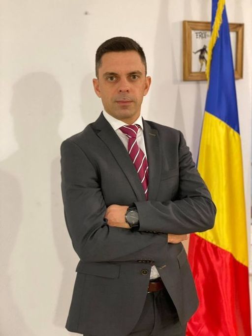 Eduard Novak: Consider că fanii rugbiului sunt induşi în eroare. Ei nu înţeleg raportul dintre FRR şi MTS, federaţia este un ONG, care vrea să-şi revendice o investiţie de 40 de milioane de euro