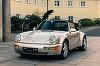 O maşină Porsche 911 ce i-a aparţinut lui Diego Maradona, vândută la licitaţie pentru aproape 500.000 de euro