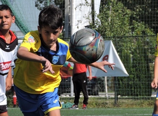 FC Farul scoate la licitaţie un tricou de joc în scopul strângerii de fonduri pentru un junior care are o tumoare pe creier